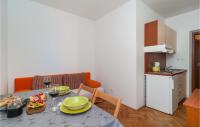 Kuchyňa alebo kuchynka v ubytovaní Apartment Podstrana 3