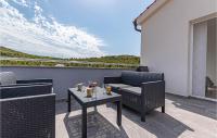 Balkón alebo terasa v ubytovaní 2 Bedroom Amazing Apartment In Bilice