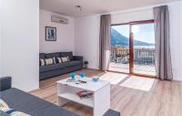 Plán poschodí v ubytovaní Six-Bedroom Holiday Home In Omis