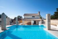 Basen w obiekcie Villa Lux Casa Histria 2 lub w pobliżu