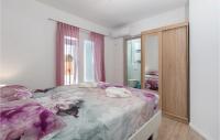 Posteľ alebo postele v izbe v ubytovaní 4 Bedroom Stunning Home In Pula