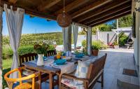 Balkón alebo terasa v ubytovaní 2 Bedroom Nice Home In Senj