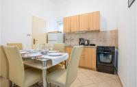 Kuchyňa alebo kuchynka v ubytovaní Apartment Put Brdonje Iii
