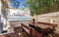 Balkón alebo terasa v ubytovaní Cozy Apartment In Crikvenica With Wifi