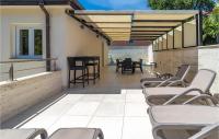 Balkón alebo terasa v ubytovaní Cozy Apartment In Crikvenica With Wifi