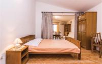 Posteľ alebo postele v izbe v ubytovaní Beautiful Apartment In Starigrad