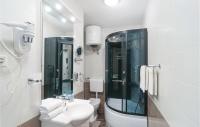 Koupelna v ubytování Sea View Jacuzzi Apartment An