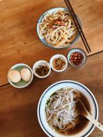 Jídlo v hotelu nebo okolí