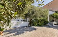 Vonkajšia záhrada v ubytovaní Holiday Home Put Zuke I