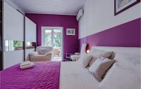 Postel nebo postele na pokoji v ubytování 1 Bedroom Nice Home In Korcula