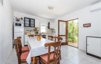 Kuchyňa alebo kuchynka v ubytovaní Holiday Home Jadrija Iv- Vi