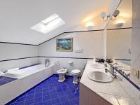 A bathroom at Golf Club Margara