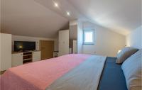 Posteľ alebo postele v izbe v ubytovaní 1 Bedroom Stunning Apartment In Zadar