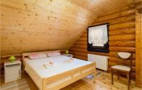 Posteľ alebo postele v izbe v ubytovaní 4 Bedroom Beautiful Home In Otocac