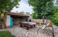 Zahrada ubytování 2 Bedroom Gorgeous Home In Vabriga