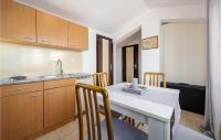 Kuchyňa alebo kuchynka v ubytovaní Holiday Home Perci 13