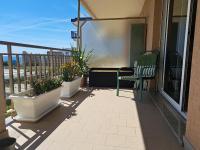 A balcony or terrace at Appartamento - terrazzo vivibile vista mare, wi-fi gratuito