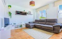 Posezení v ubytování Beautiful Home In Oropesa Del Mar