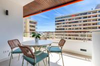 Balkón alebo terasa v ubytovaní La Nogalera, piscina, playa y ocio