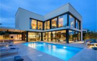 Bazén v ubytování Villa House Of Poseidon nebo v jeho okolí
