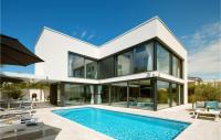 Bazén v ubytování Villa House Of Poseidon nebo v jeho okolí