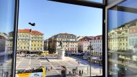 Nespecifikovaný výhled na destinaci Lisabon nebo výhled na město při pohledu z hostelu