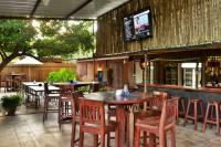 Restaurace v ubytování Thebe River Safaris