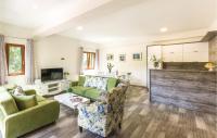 Posedenie v ubytovaní Six-Bedroom Holiday Home In Zagvozd