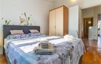 Posteľ alebo postele v izbe v ubytovaní Apartment Banjole With Sea View 201