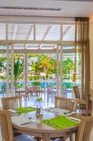 Swimmingpoolen hos eller tæt på Kipriotis Maris Suites