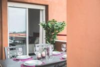 Nápoje v ubytování Apartamento Las Chapas - bonito y tranquilo