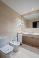 A bathroom at Hotel Coia de Vigo