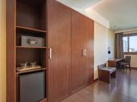 A kitchen or kitchenette at Hotel Coia de Vigo