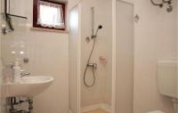 Kúpeľňa v ubytovaní Holiday Home Kapelica Ix Cr