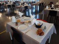 Jídlo v hotelu nebo okolí