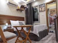 swiss hotel downtownにあるベッド