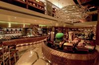 科伦坡科伦坡希尔顿酒店的带酒吧的餐厅大堂