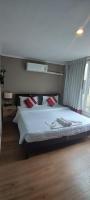 Postel nebo postele na pokoji v ubytování Kata Beach Studio Phuket