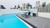 Bazén v ubytování 7C-2 Bedrooms3baths In Downtown Bangkok Near MrtBtsBoat Station nebo v jeho okolí
