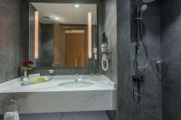 Clarion Hotel Jeddah Airportにあるバスルーム