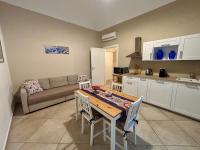 Kuchnia lub aneks kuchenny w obiekcie Central Balcony & Terrace Apartments near Attractions