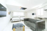 THE ROOT2 HOTELにあるテレビまたはエンターテインメントセンター