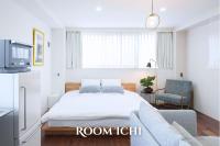 THE ROOT2 HOTELにあるベッド