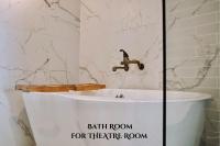 THE ROOT2 HOTELにあるバスルーム