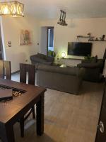 Posezení v ubytování Modern 2 bedrooms apartment