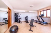 Posilňovňa alebo fitness centrum v ubytovaní Astura Palace Hotel