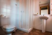 Un baño de Camping & Bungalows Ligüerre de Cinca