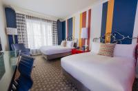 Ein Bett oder Betten in einem Zimmer der Unterkunft The Marker Union Square San Francisco
