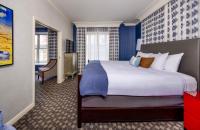 Ein Bett oder Betten in einem Zimmer der Unterkunft The Marker Union Square San Francisco