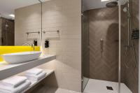 Holiday Inn Express Évora by IHGにあるバスルーム